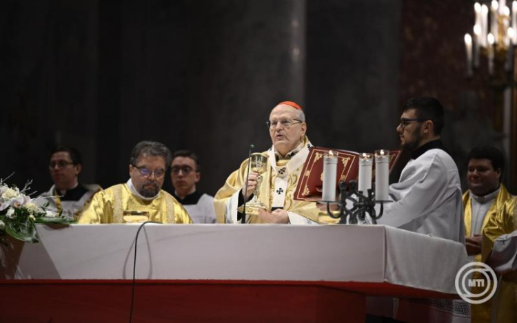 Erdő Péter: a békét kérjük az új esztendőben Európa és az egész világ számára