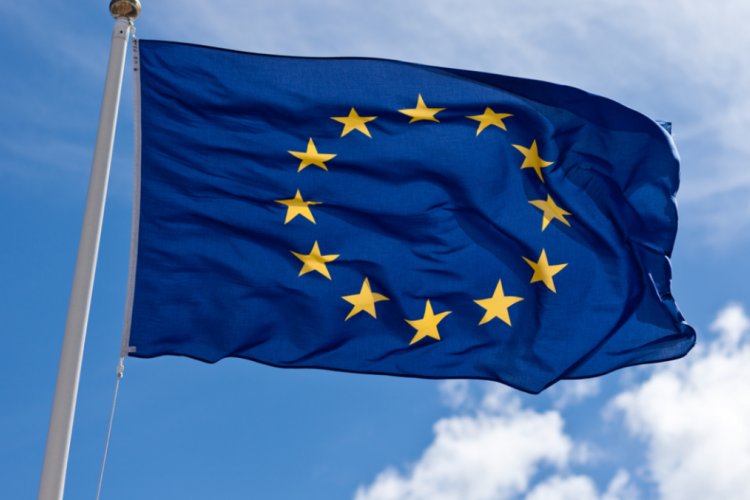 Brexit - A brit kormányfő egyik kihívója szerint Nagy-Britanniának újból csatlakoznia kell az EU-hoz