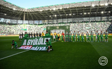 Labdarúgó NB I - A Paks legyőzésével életben tartotta címvédésről szőtt álmait a Ferencváros