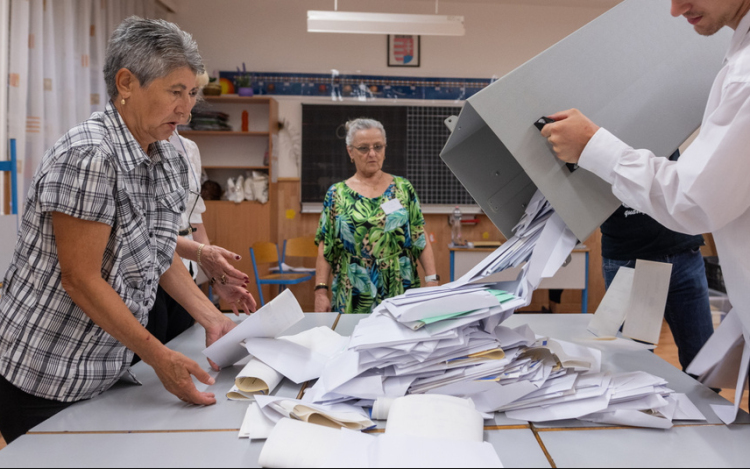 Ma kezdődik a főpolgármester-választás érvényes szavazatainak újraszámlálása