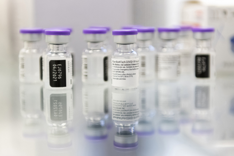 Vakcinahiány miatt késleltetni akarják a harmadik dózist Olaszországban