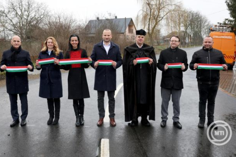 Nagy Bálint: az idén több mint 800 kilométernyi útszakasz újul meg országosan